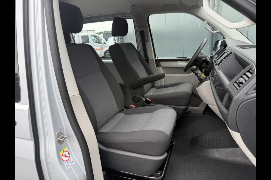 Volkswagen Transporter 2.0 TDI 150 PK / L2H1 / DUBBELE CABINE / TREKHAAK / 1e EIG. / AIRCO / CRUISE / ISOFIX / NAVI