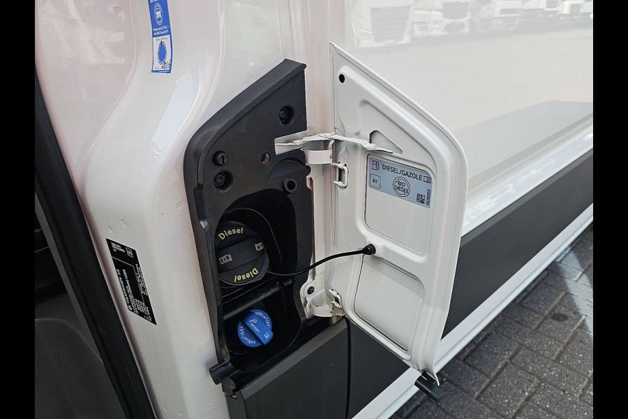 Volkswagen Crafter 2.0 TDI L3H2 Airco | Carplay | Android Auto | Parkeersensoren voor+achter | Voorruitverwarming