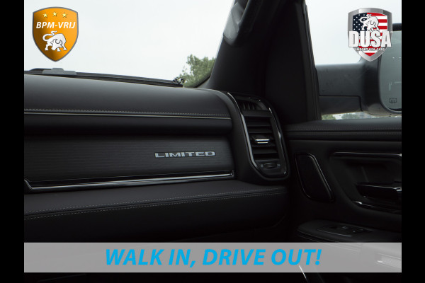 Dodge Ram 1500 | Limited | 5.7L HEMI | 4X4 Night Edition | Panoramadak  | Luchtvering | BPM VRIJ Getoonde accessoires zijn verkrijgbaar tegen meerprijs