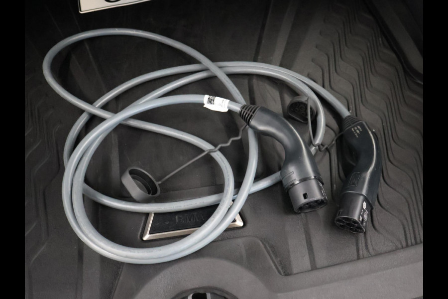 BMW XM PHEV 50e 30 kWh 476 PK *BTW* + 23 INCH | TREKHAAK | DRIVING ASSIST PRO | MASSAGE | HEAD UP