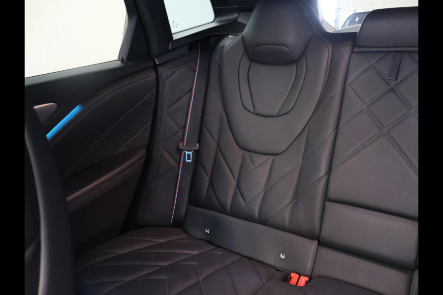 BMW XM PHEV 50e 30 kWh 476 PK *BTW* + 23 INCH | TREKHAAK | DRIVING ASSIST PRO | MASSAGE | HEAD UP