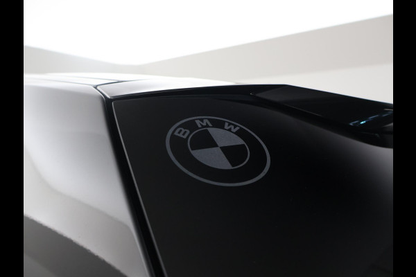 BMW XM PHEV 50e 30 kWh 476 PK *BTW* + 23 INCH | TREKHAAK | DRIVING ASSIST PRO | MASSAGE | HEAD UP