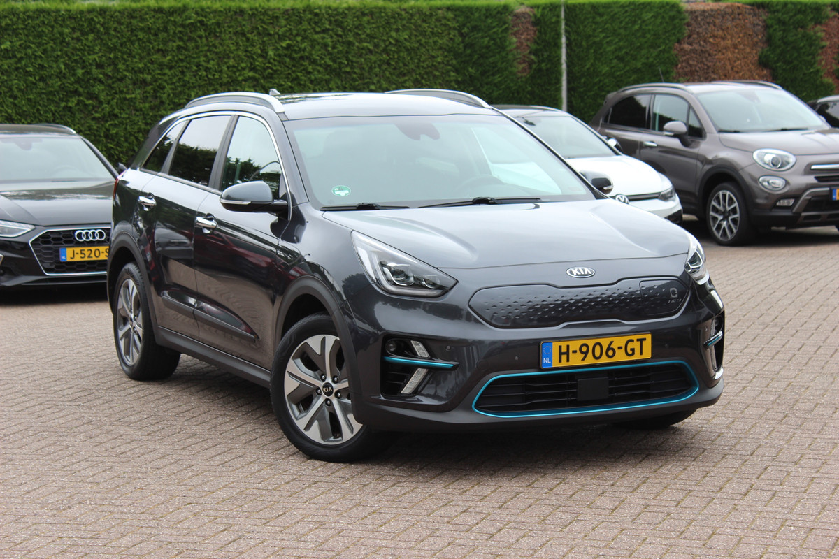 Kia e-Niro ExecutiveLine 64 kWh / SoH 96,0 % / Camera / Leder / Keyless / Stoelventilatie / Navigatie / Dodehoek / DAB / Cruise Control
