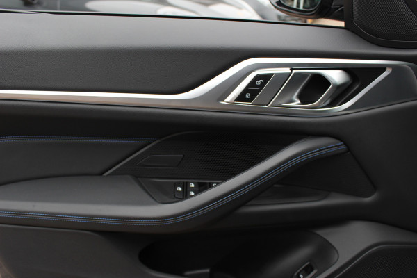 BMW i4 M50 High Executive 84 kWh / SoH 96,6% / 360Camera / Head-up / Leder / Harman Kardon / Carbon intr.+extr. / 19'' / CarPlay / Stoelverwarming / Dodehoek / DAB / Cruise Control Adaptief