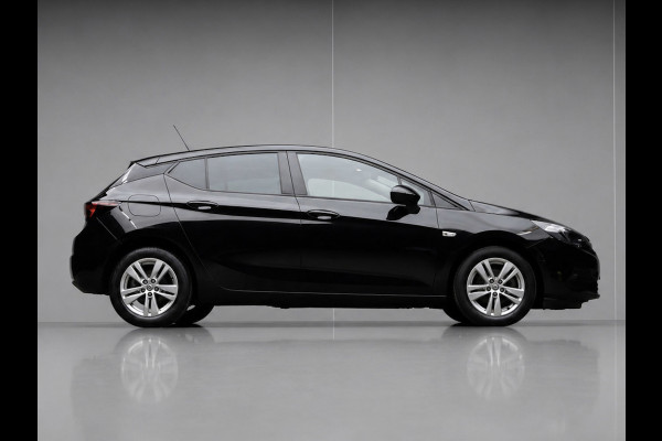 Opel Astra 1.2 Edition Sport (APPLE CARPLAY,NAVI,PDC,CRUISE,GETINT,SPORTSTOELEN,LM VELGEN,NETTE STAAT)
