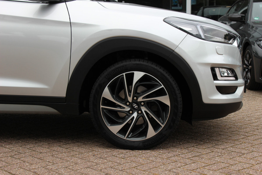 Hyundai Tucson 1.6 T-GDI Premium / Full option! / Panoramadak / 360Camera / Leder / Keyless / 19'' / CarPlay / Stoelventilatie+Verwarming / Stuurverwarmd / Dodehoek / DAB / ACC