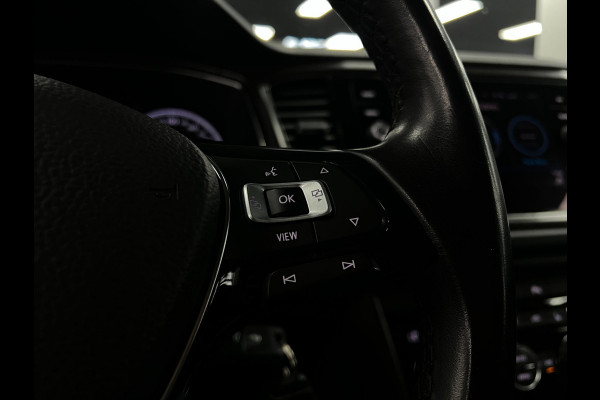 Volkswagen T-Roc 1.5 TSI Automaat | Carplay | ACC | LED