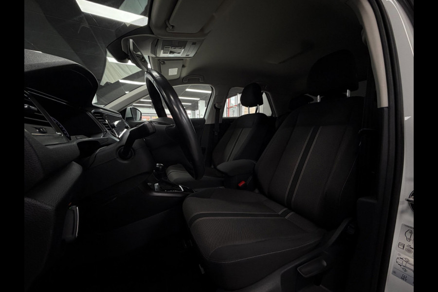 Volkswagen T-Roc 1.5 TSI Automaat | Carplay | ACC | LED