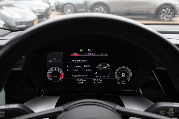 Audi A3 Sportback 35 TFSI S edition / RS Seats / CarPlay / Navigatie / 19'' / Parkeerhulp achter / Stoelverwarming / DAB / ACC