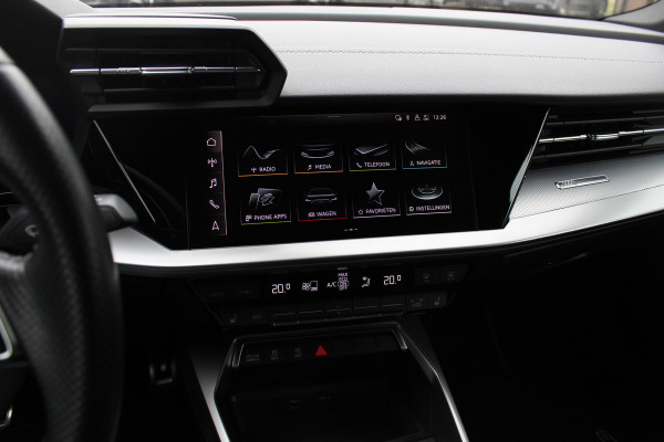 Audi A3 Sportback 35 TFSI S edition / RS Seats / CarPlay / Navigatie / 19'' / Parkeerhulp achter / Stoelverwarming / DAB / ACC