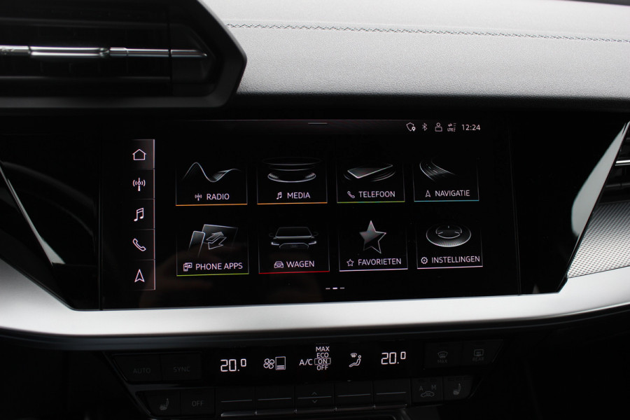 Audi A3 Sportback 35 TFSI S edition / RS Seats / CarPlay / Navigatie / 19'' / Parkeerhulp achter / Stoelverwarming / DAB / ACC