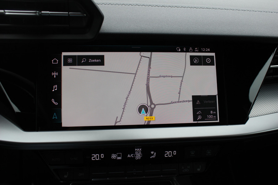 Audi A3 Sportback 35 TFSI S edition / RS Seats / CarPlay / Navigatie / 19'' / Parkeerhulp achter / Stoelverwarming / DAB / ACC