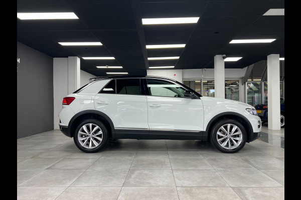 Volkswagen T-Roc 1.0 TSI Stoelver. | Navi | Carplay