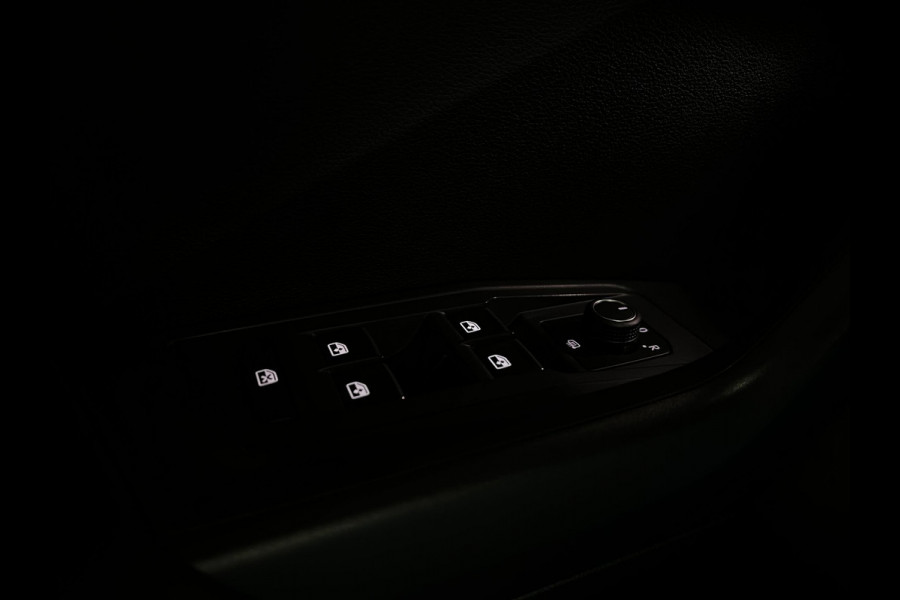 Volkswagen T-Roc 1.0 TSI Stoelver. | Navi | Carplay