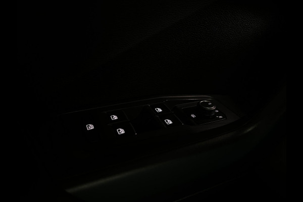 Volkswagen T-Roc 1.0 TSI Stoelver. | Navi | Carplay