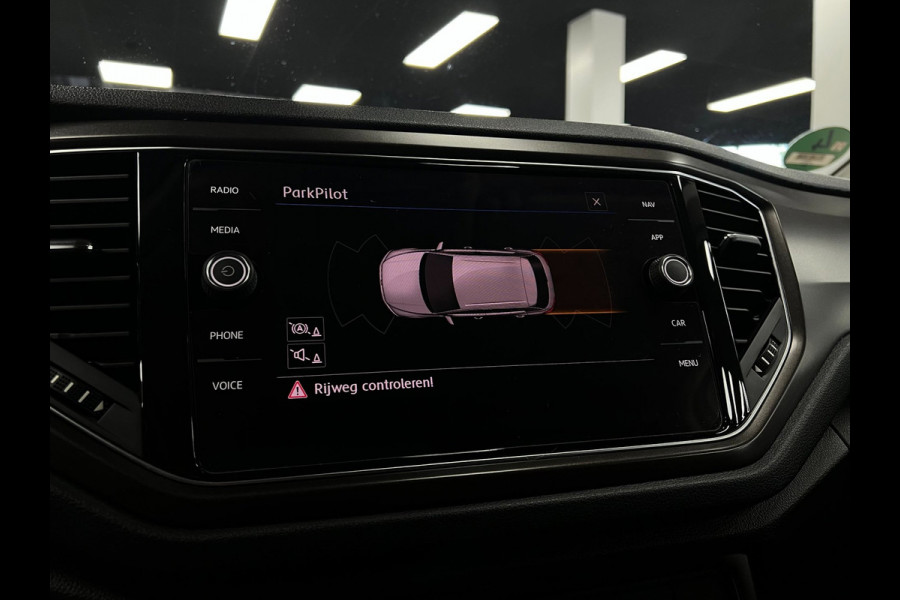 Volkswagen T-Roc 1.0 TSI Stoelver. | Navi | Carplay