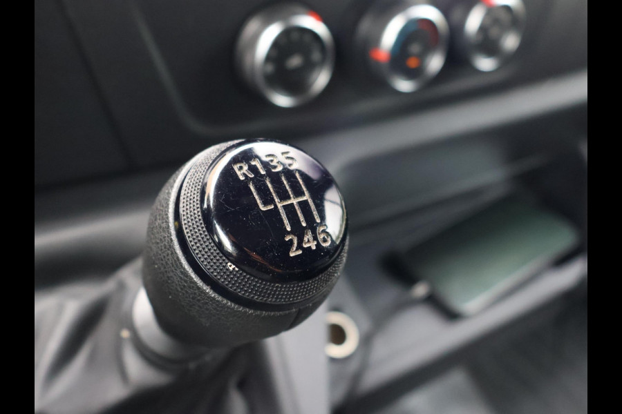 Renault Master T35 2.3 DCI 135 PK L3H2 WORK EDITION + APPLE CARPLAY | CAMERA | DODEHOEK | CRUISE