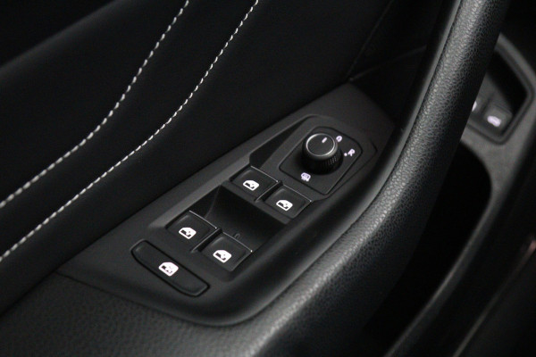 Volkswagen Passat Variant 1.4 TSI PHEV GTE 218 PK, Trekhaak, Leder, Adap. Cruise Control, Winterpakket, Carplay