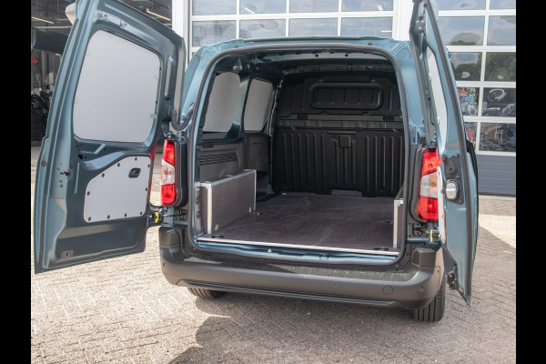 Fiat E-Doblò 136 L2 50 kWh | Navi | Stoelverwarming | Laadruimte Pack | Apple Carplay | Camera | BSM | PDC V&A | LED