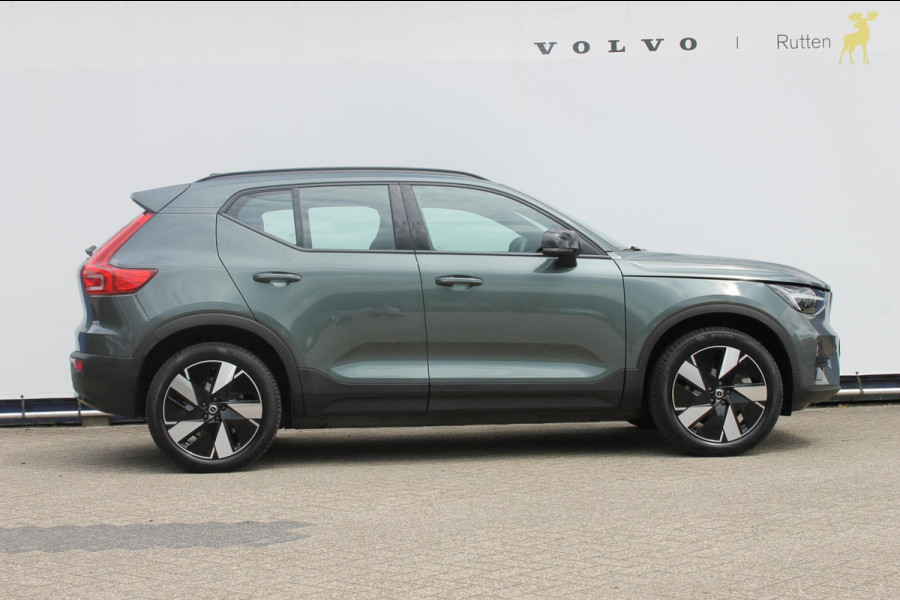 Volvo EX40 Single Motor Extended Range Plus 82 kWh Adaptieve cruise control / Semi elektrisch wegklapbare trekhaak / Google infotainment / 19" lichtmetalen velgen