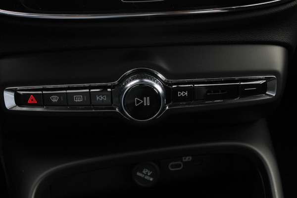 Volvo EX40 Single Motor Extended Range Plus 82 kWh Adaptieve cruise control / Semi elektrisch wegklapbare trekhaak / Google infotainment / 19" lichtmetalen velgen