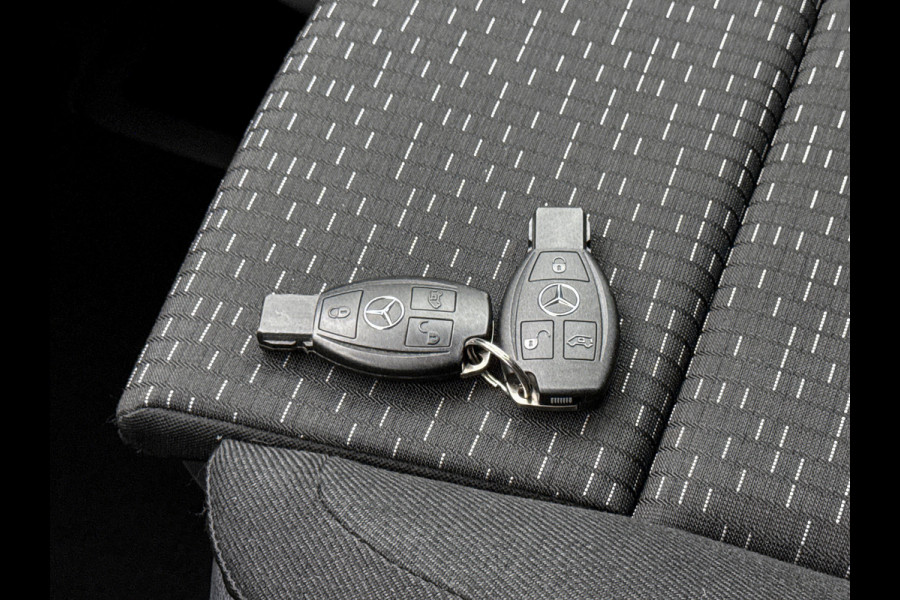 Mercedes-Benz eVito eVito Lang 66 kWh DC 266km WLTP Snelladen Dubbele cabine Led Schuifdeur L+R Navigatie Cruise control