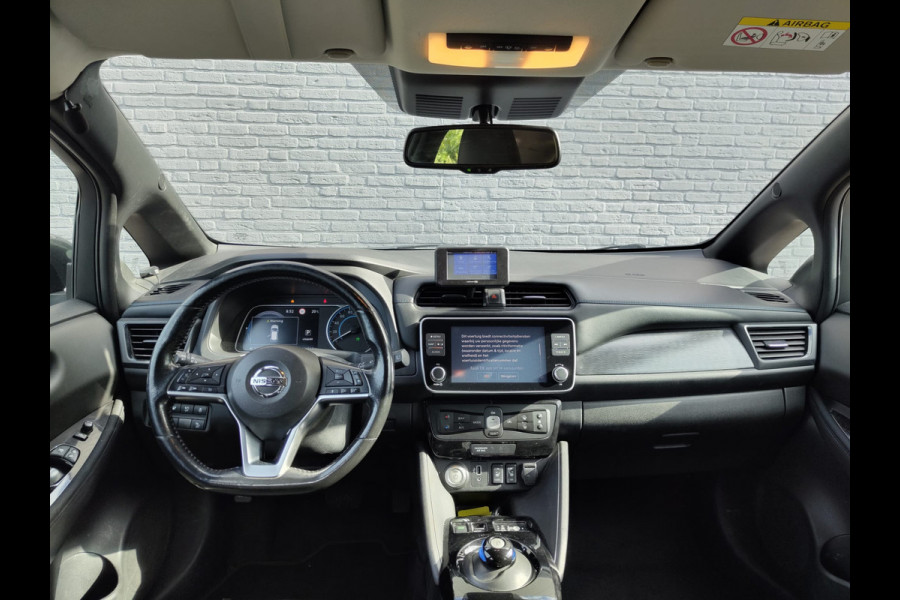 Nissan Leaf e+ N-Connecta 62kWh Adap.Cruise Warmtepomp Leder+Verwarmd 360°Camera Ecc Stuurverwarming Navi Apple Carplay/Android Auto Lmv Privacy Glas Isofix DAB Bluetooth Led Dodehoekdetectie 1e Eigenaar Origineel Nederlandse Auto