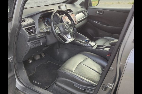 Nissan Leaf e+ N-Connecta 62kWh Adap.Cruise Warmtepomp Leder+Verwarmd 360°Camera Ecc Stuurverwarming Navi Apple Carplay/Android Auto Lmv Privacy Glas Isofix DAB Bluetooth Led Dodehoekdetectie 1e Eigenaar Origineel Nederlandse Auto