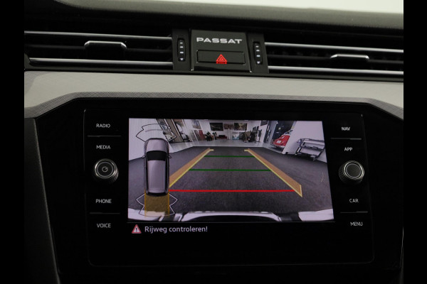 Volkswagen Passat Variant 1.4 TSI PHEV GTE Business 218 pk Automaat (DSG) | Navigatie |Parkeersensoren (Park assist) | Achteruitrijcamera | Matrix LED koplampen |Travel Assist | Stoelverwarming |