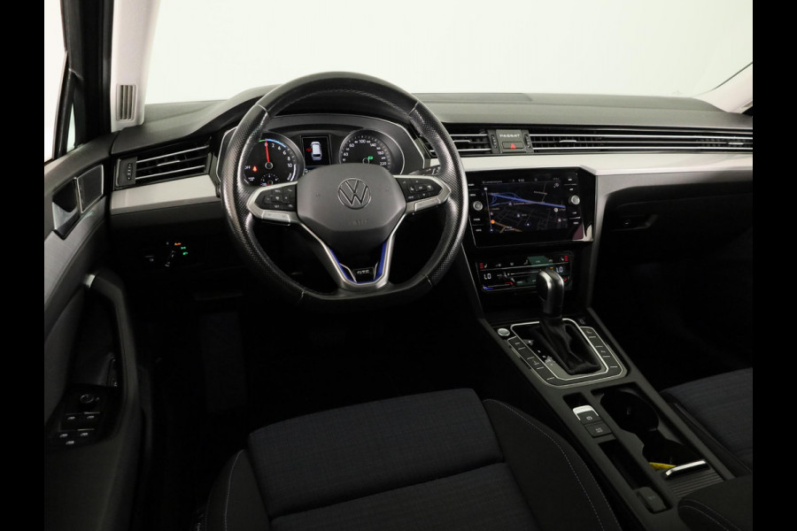 Volkswagen Passat Variant 1.4 TSI PHEV GTE Business 218 pk Automaat (DSG) | Navigatie |Parkeersensoren (Park assist) | Achteruitrijcamera | Matrix LED koplampen |Travel Assist | Stoelverwarming |