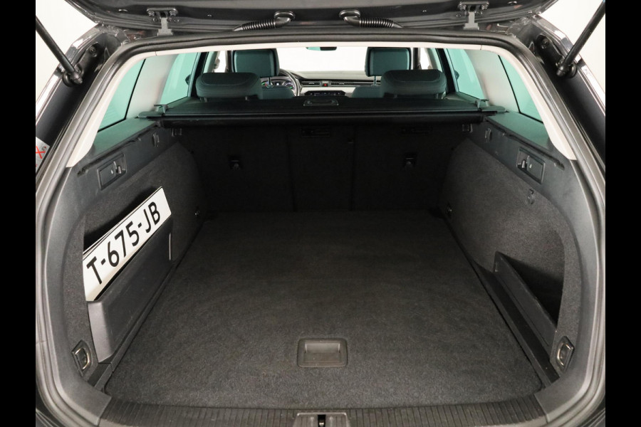 Volkswagen Passat Variant 1.4 TSI PHEV GTE Business 218 pk Automaat (DSG) | Navigatie |Parkeersensoren (Park assist) | Achteruitrijcamera | Matrix LED koplampen |Travel Assist | Stoelverwarming |