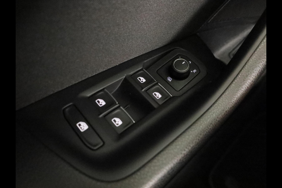 Volkswagen Passat Variant 1.4 TSI PHEV GTE Business 218 pk Automaat (DSG) | Navigatie |Parkeersensoren (Park assist) | Achteruitrijcamera | Matrix LED koplampen |Travel Assist | Stoelverwarming |