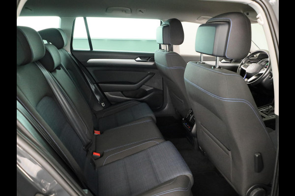 Volkswagen Passat Variant 1.4 TSI PHEV GTE Business 218 pk Automaat (DSG) | Navigatie |Parkeersensoren (Park assist) | Achteruitrijcamera | Matrix LED koplampen |Travel Assist | Stoelverwarming |
