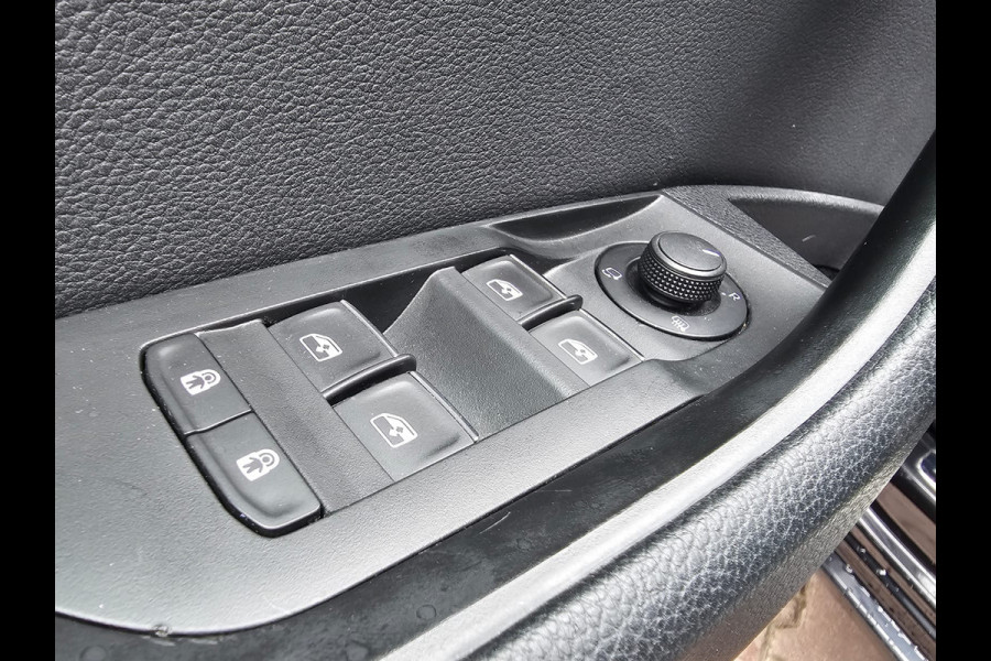 Škoda Superb Combi 1.5 TSI ACT Style Business | Navi | Camera | Wegkl. Trekhaak | Stoelverwarming |