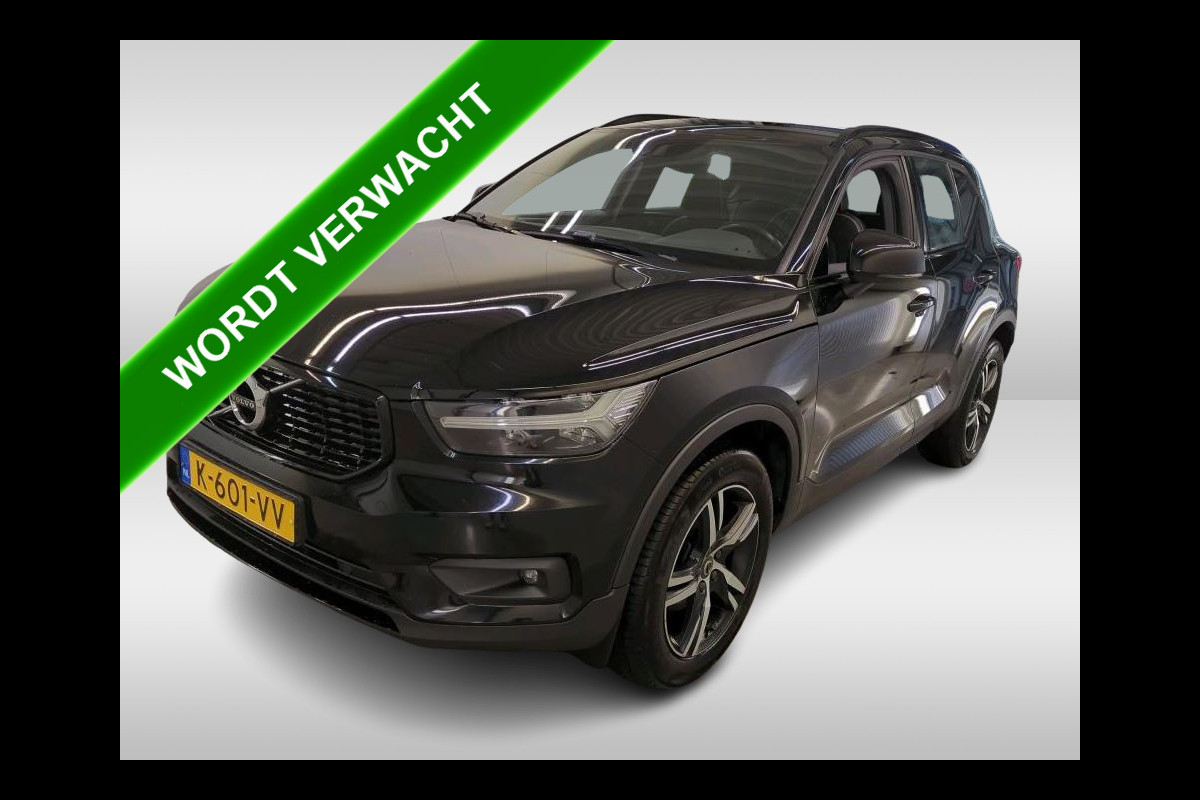 Volvo XC40 1.5 T2 130PK R-Design / Trekhaak / 1/2 Leder / Airco-ecc./ Navigatie / Stoelverwarming / Pdc./