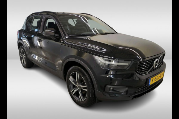Volvo XC40 1.5 T2 130PK R-Design / Trekhaak / 1/2 Leder / Airco-ecc./ Navigatie / Stoelverwarming / Pdc./