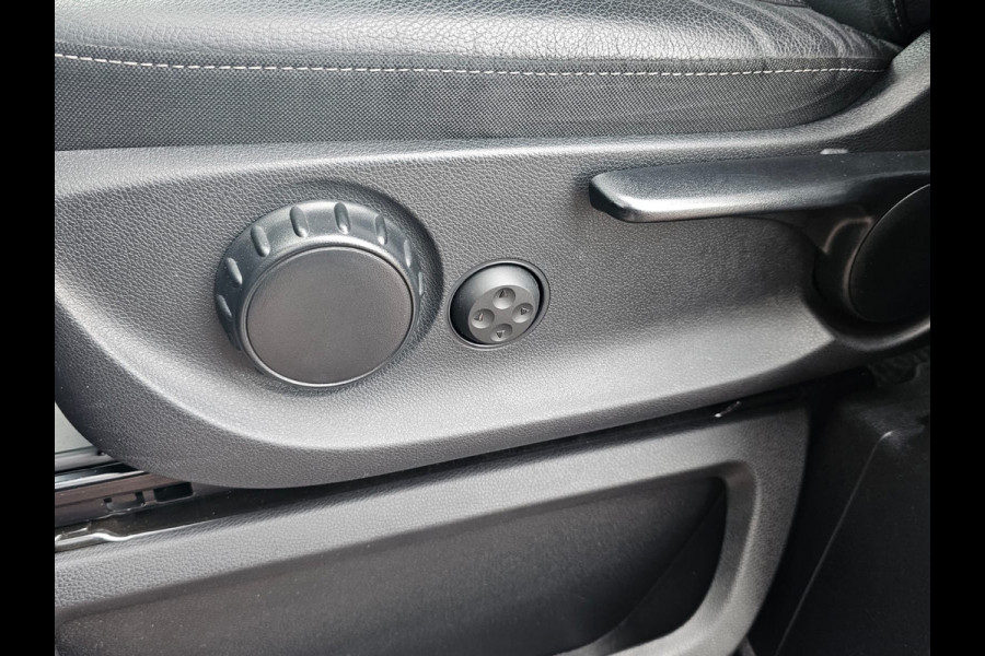 Mercedes-Benz V-Klasse 300d 4-MATIC Extra Lang DC Avantgarde | LED | ACC | Leder | Stoelverwarming | Burmester | App-connect | Trekhaak | LMV 19" | 360 Camera | Lane Assist | Schuifdeuren elektrisch |