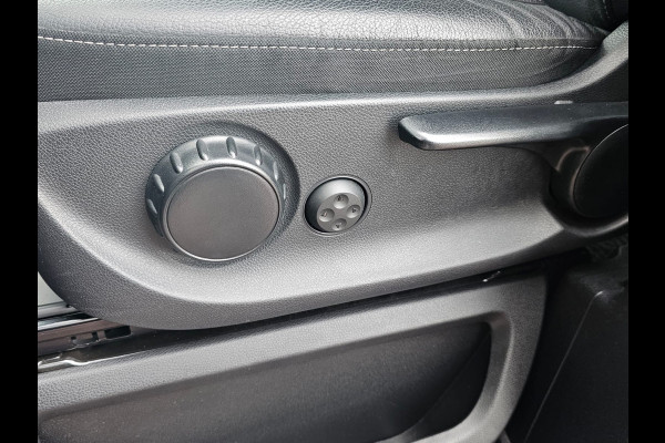 Mercedes-Benz V-Klasse 300d 4-MATIC Extra Lang DC Avantgarde | LED | ACC | Leder | Stoelverwarming | Burmester | App-connect | Trekhaak | LMV 19" | 360 Camera | Lane Assist | Schuifdeuren elektrisch |