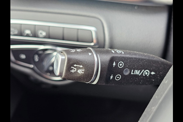 Mercedes-Benz V-Klasse 300d 4-MATIC Extra Lang DC Avantgarde | LED | ACC | Leder | Stoelverwarming | Burmester | App-connect | Trekhaak | LMV 19" | 360 Camera | Lane Assist | Schuifdeuren elektrisch |