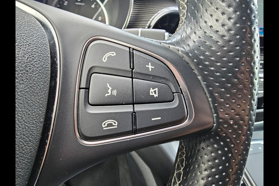 Mercedes-Benz V-Klasse 300d 4-MATIC Extra Lang DC Avantgarde | LED | ACC | Leder | Stoelverwarming | Burmester | App-connect | Trekhaak | LMV 19" | 360 Camera | Lane Assist | Schuifdeuren elektrisch |