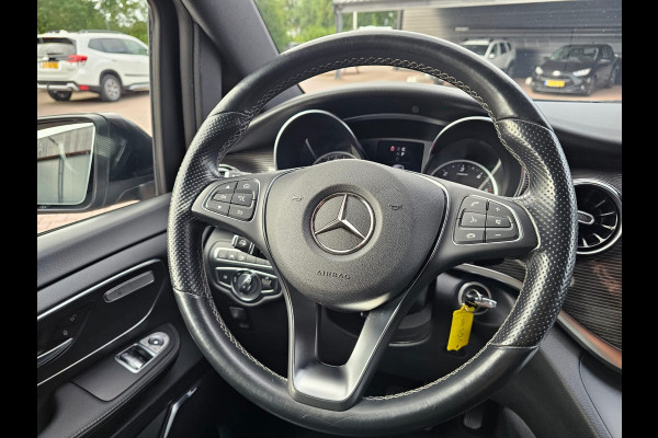 Mercedes-Benz V-Klasse 300d 4-MATIC Extra Lang DC Avantgarde | LED | ACC | Leder | Stoelverwarming | Burmester | App-connect | Trekhaak | LMV 19" | 360 Camera | Lane Assist | Schuifdeuren elektrisch |