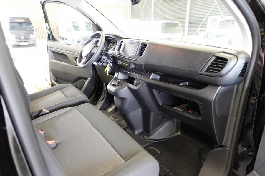 Peugeot Expert 2.0 BlueHDI 145PK L3 Automaat Automaat Airco Cruise Control Navigatie Apple Carplay/ Android Auto Trekhaak Parkeersensor achter