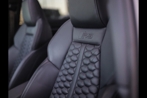 Audi RS 3 Limousine 2.5 TFSI A3 quattro | Keramisch | Carbon | Keyless | B&O | Pano