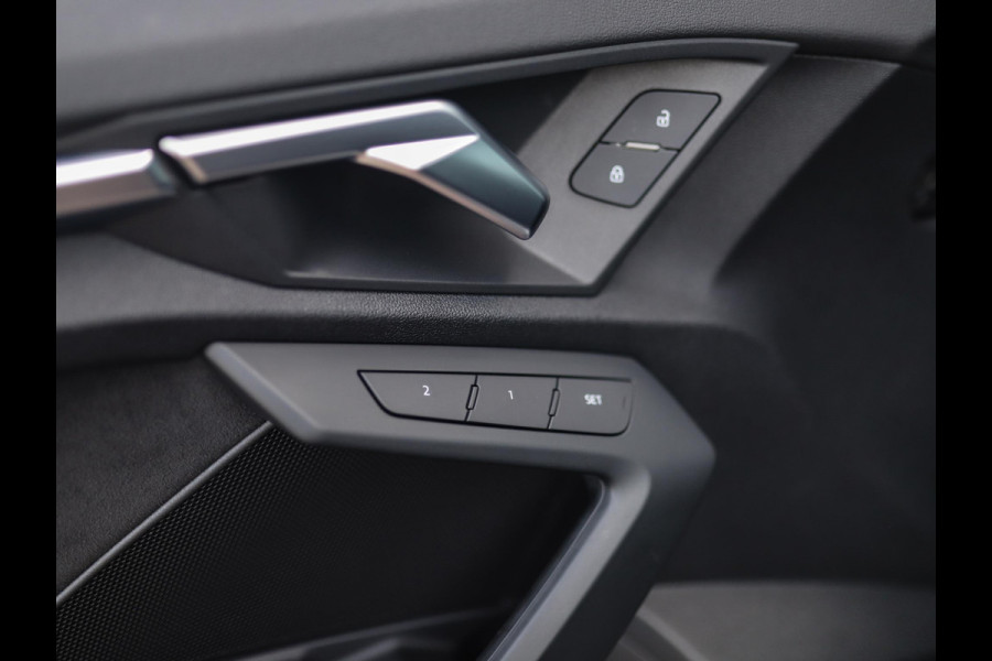Audi RS 3 Limousine 2.5 TFSI A3 quattro | Keramisch | Carbon | Keyless | B&O | Pano