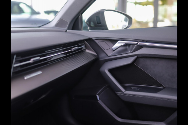 Audi RS 3 Limousine 2.5 TFSI A3 quattro | Keramisch | Carbon | Keyless | B&O | Pano