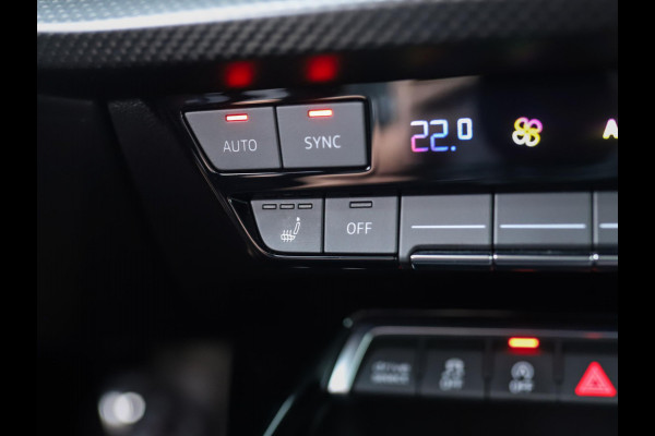 Audi RS 3 Limousine 2.5 TFSI A3 quattro | Keramisch | Carbon | Keyless | B&O | Pano