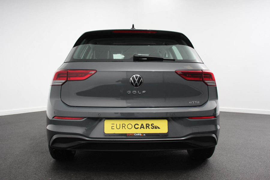 Volkswagen Golf 1.0 eTSI 110pk Automaat Life Climate control LED Lane Assist App Connect Cruise Control Climatronic Lichtmetalen Velgen Velgen Winterpakket