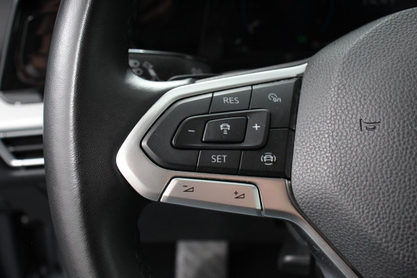 Volkswagen Golf 1.0 eTSI 110pk Automaat Life Climate control LED Lane Assist App Connect Cruise Control Climatronic Lichtmetalen Velgen Velgen Winterpakket