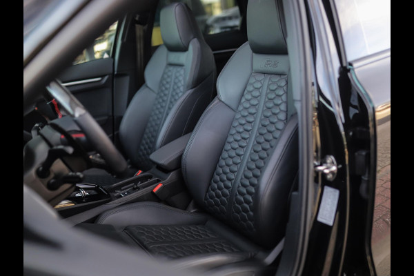 Audi RS 3 Limousine 2.5 TFSI A3 quattro | Keramisch | Carbon | Keyless | B&O | Pano