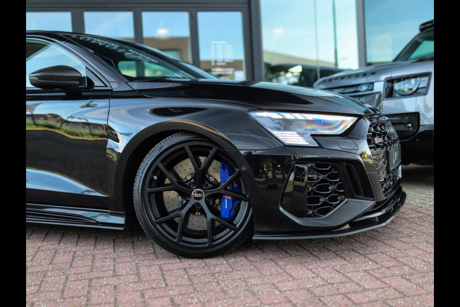 Audi RS 3 Limousine 2.5 TFSI A3 quattro | Keramisch | Carbon | Keyless | B&O | Pano